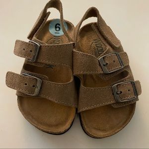 Woodstock Sandalia para bebé talla 6 Nuevo sin etiqueta